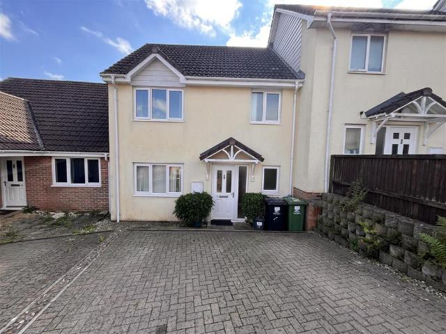 House for sale in Bromsberrow Heath, Gloucestershire
