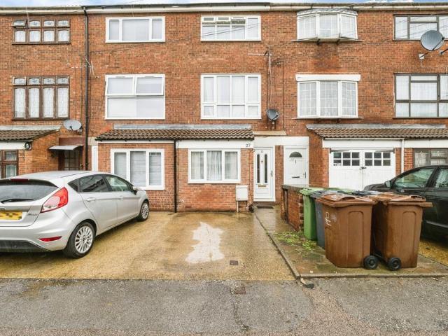 House for sale in London Borough of Barking and Dagenham, Greater London