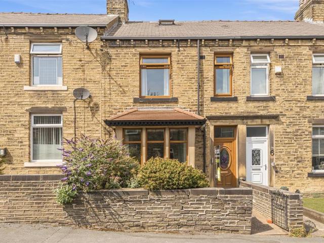 House for sale in Elland, West Yorkshire