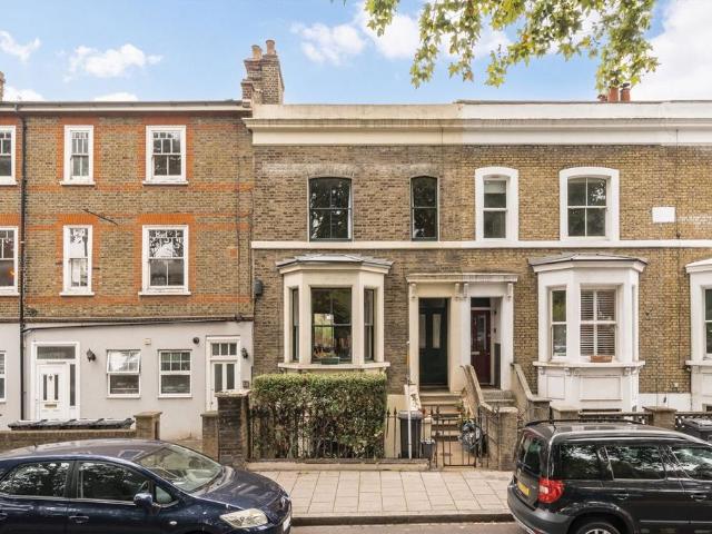 House for sale in Victoria Park Village, Greater London