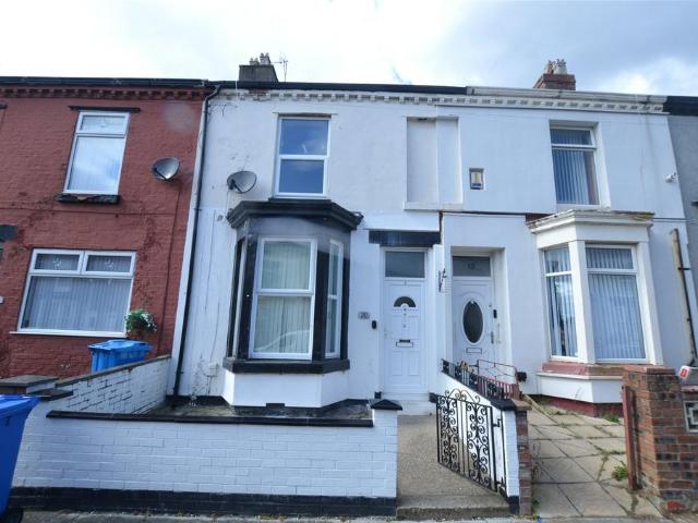 House for sale in Calderstones