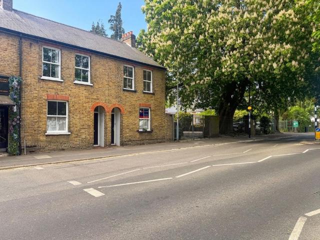 House for sale in Yiewsley, Greater London