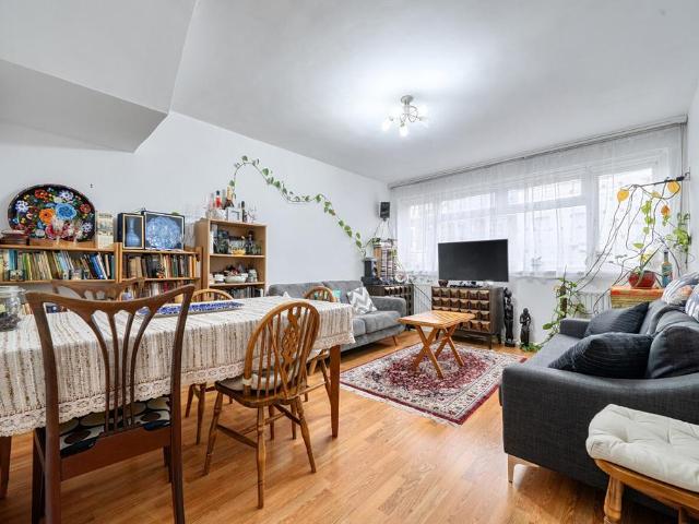 House for sale in Finsbury Park, Greater London
