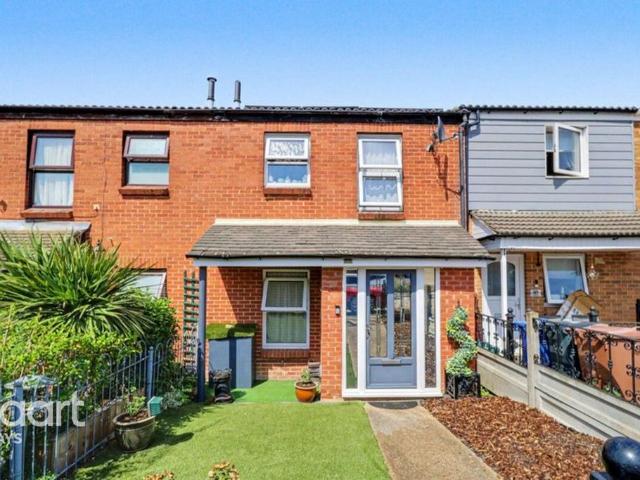 House for sale in Purfleet-on-Thames, Essex