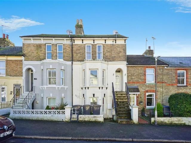 House for sale in River, Ash