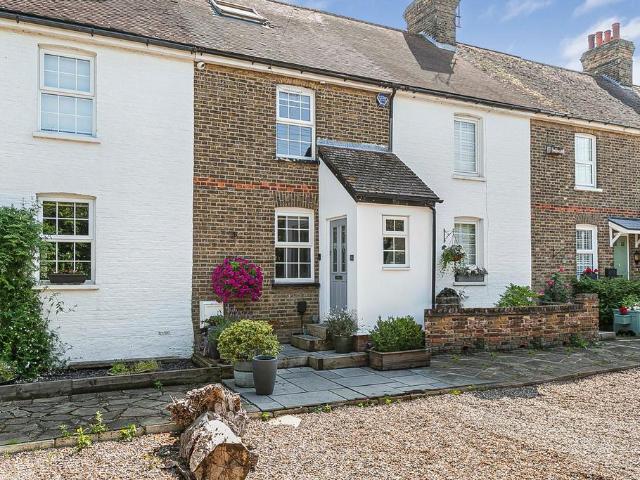 House for sale in Ongar, Epping