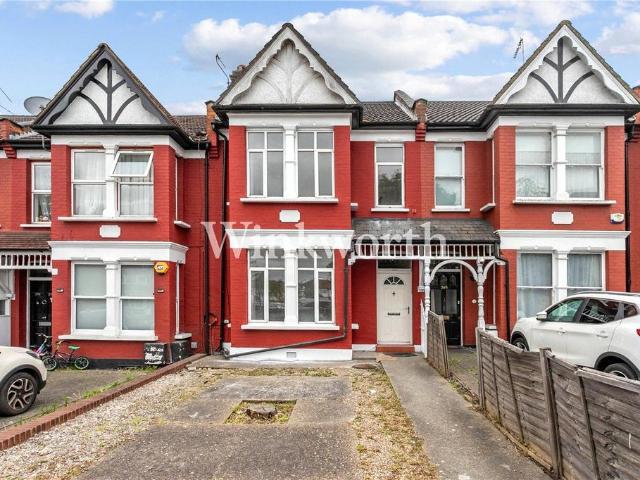 House for sale in New Southgate, Greater London