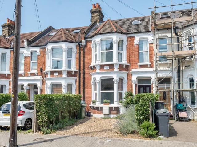 House for sale in Streatham, Greater London