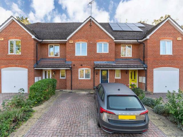 House for sale in Emmer Green, Reading