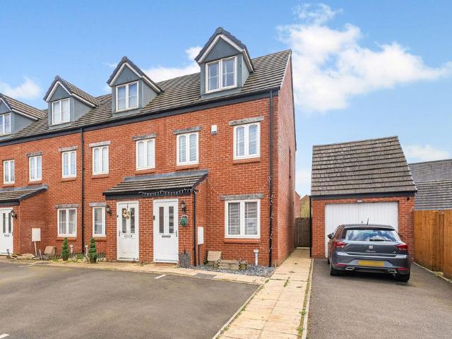 House for sale in Evershot, Oxfordshire