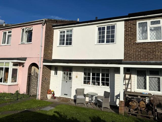 House for sale in Thorpe, Row Town
