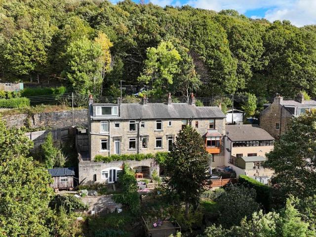 House for sale in Hipperholme, Calderdale