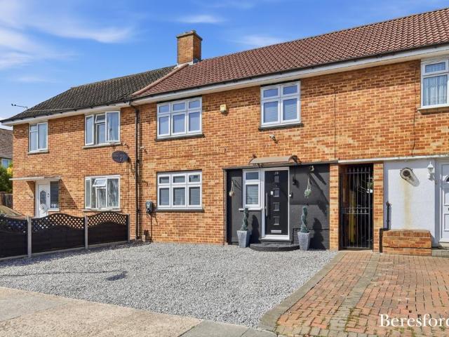 House for sale in Harold Hill, Greater London