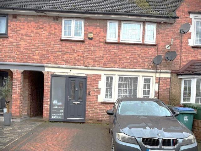 House for sale in Holywell Estate, North Watford