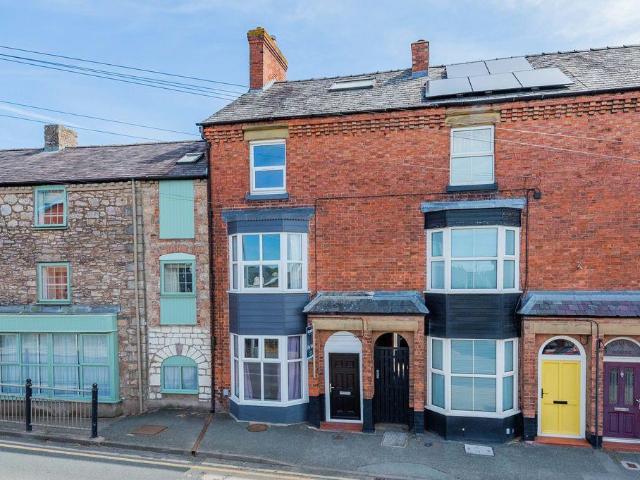 House for sale in Carreghofa