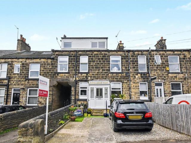 House for sale in Yeadon, West Yorkshire