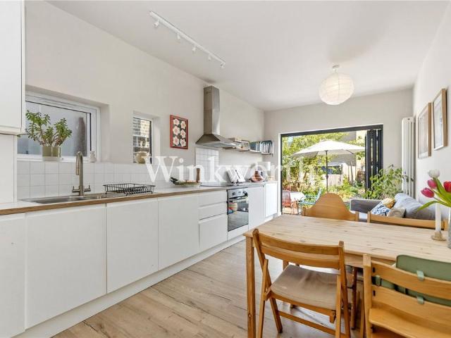 House for sale in Greater London