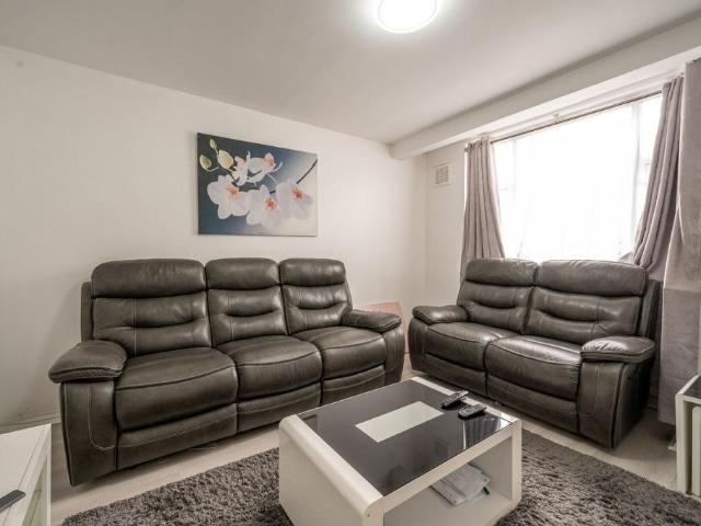House for sale in Maryland, Greater London