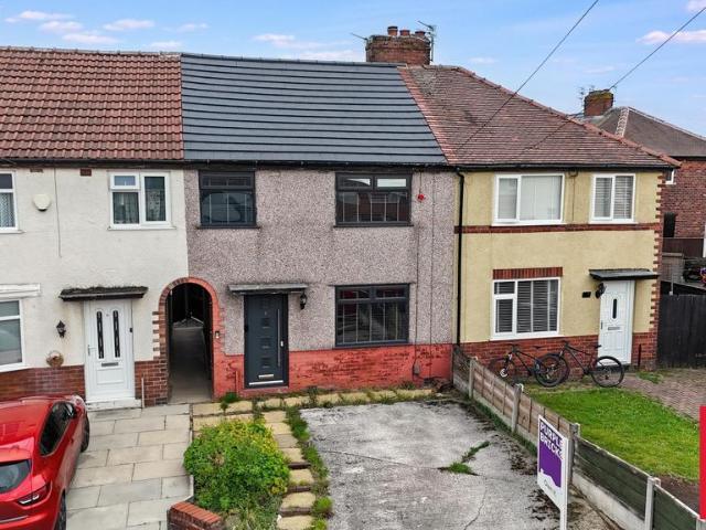 House for sale in Higher Irlam, Salford