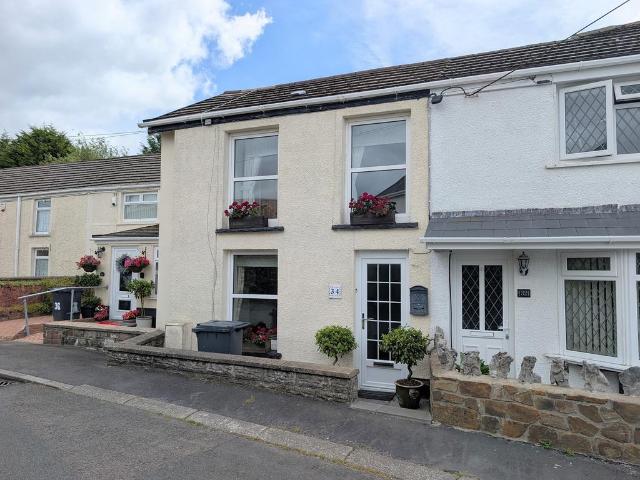 House for sale in Ynys Uchaf, Wales