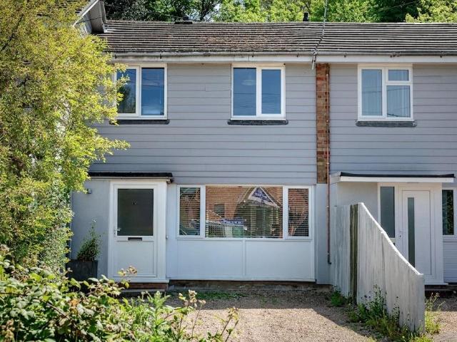House for sale in Wrecclesham, Fole