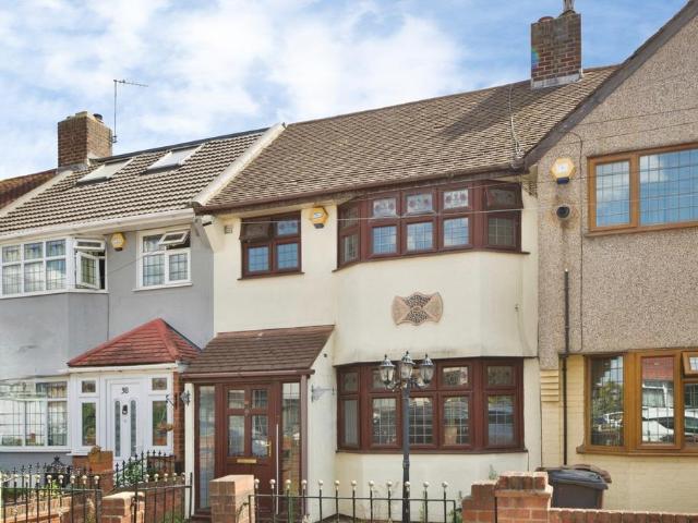 House for sale in Greater London