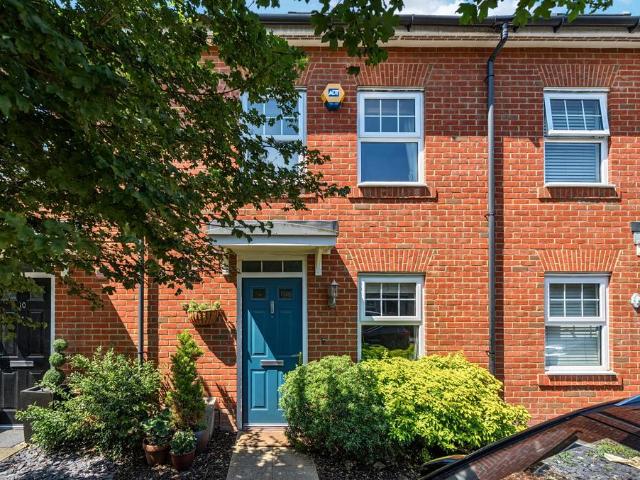 House for sale in Bromley Common, Greater London