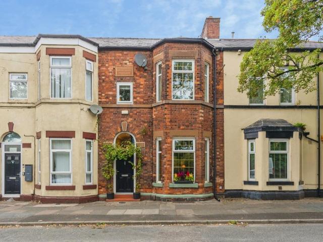 House for sale in Guide Bridge, Greenheys