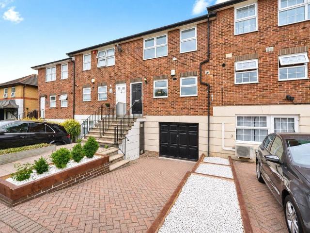House for sale in Canning Town, Greater London