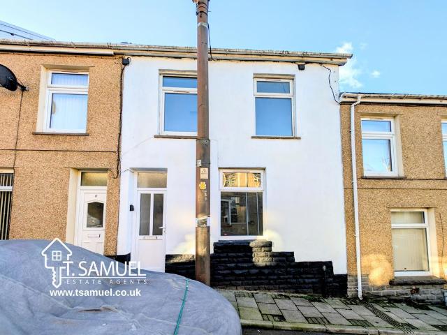 House for sale in Miskin, Wales