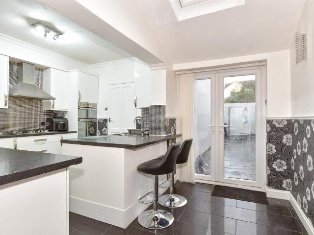 House for sale in Sheerness, Oad Street