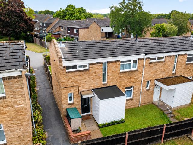 House for sale in Hanworth, Bracknell