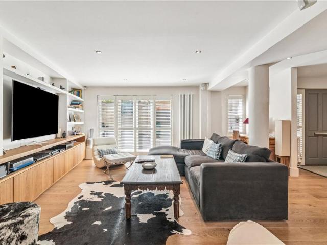 House for sale in London Borough of Lambeth, Greater London