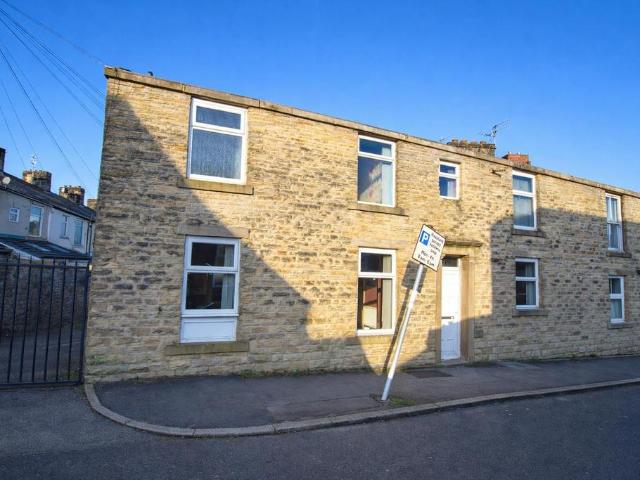 House for sale in Knowle Fold, Darwen