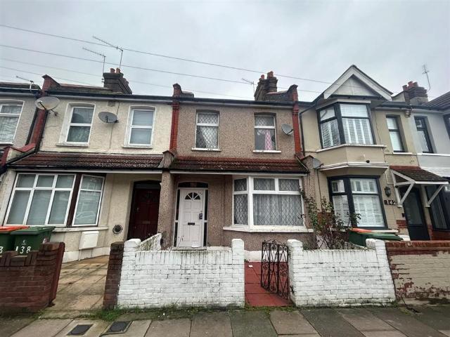 House for sale in Plashet, Greater London