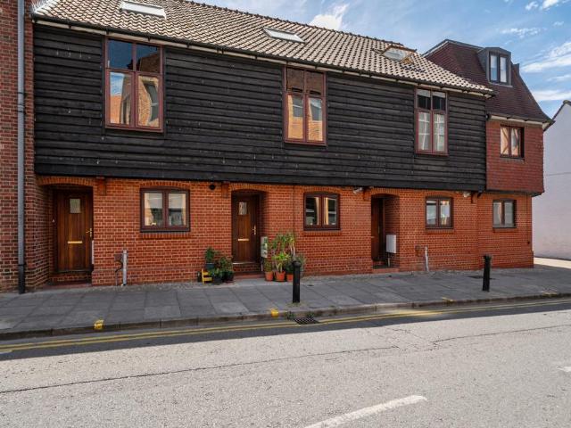 House for sale in Norbiton, Greater London