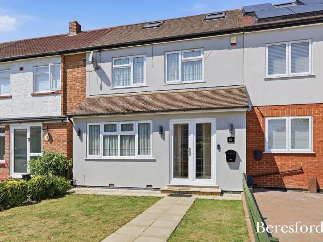 House for sale in Pot Kilns, Greater London