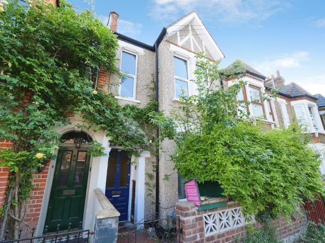 House for sale in London Borough of Lewisham, Greater London