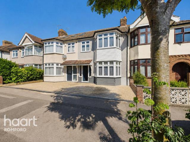 House for sale in Greater London