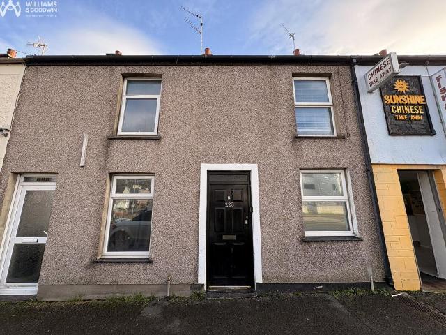 House for sale in Bangor, Wales