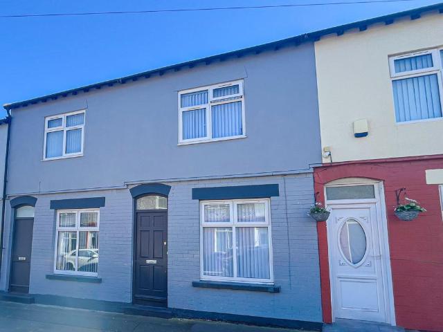 House for sale in Kensington, Calderstones