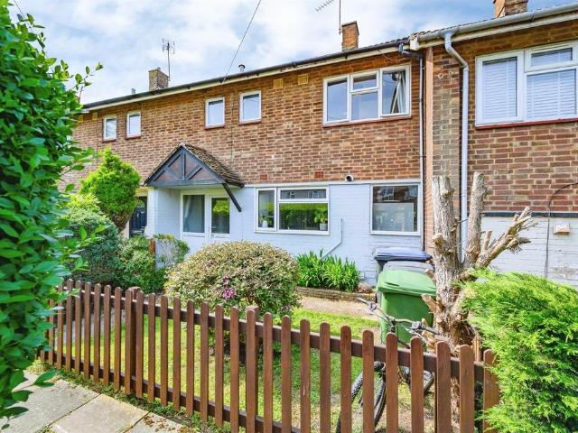 House for sale in Bennetts End, Pouchen End