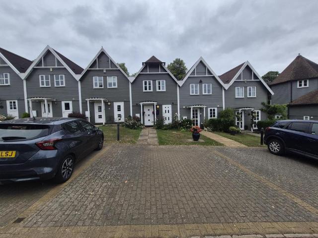 House for sale in Southfields, Northampton
