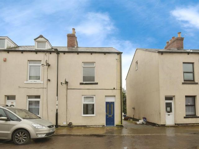House for sale in Royston, South Yorkshire