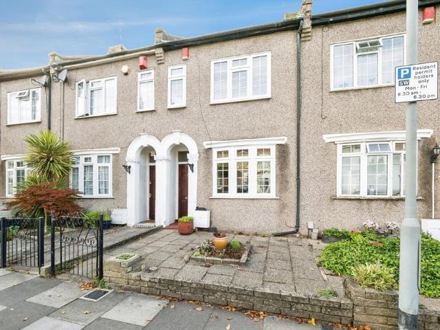 House for sale in South Woodford, Greater London