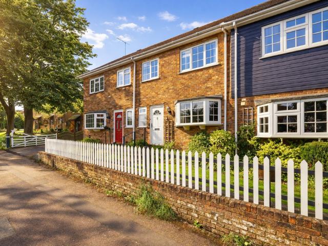 House for sale in Five Acres, Hertfordshire