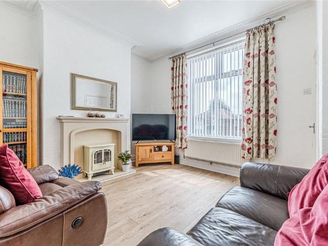 House for sale in Idle, West Yorkshire