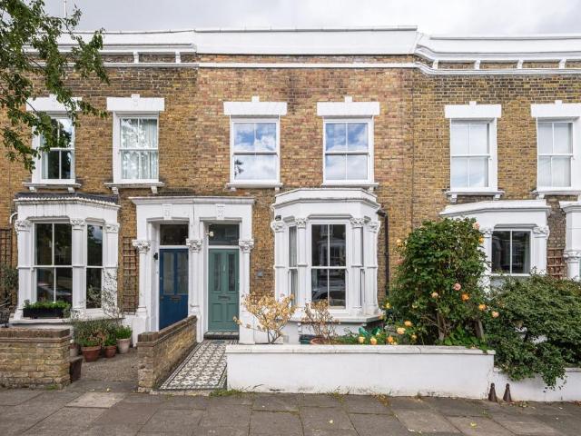 House for sale in Finsbury Park, Greater London