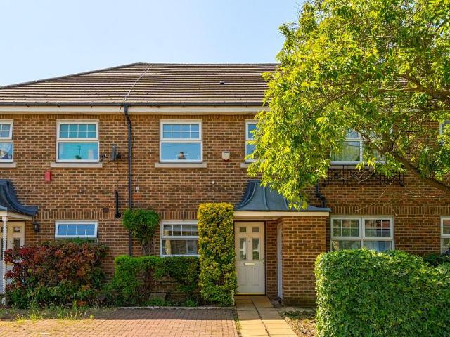 House for sale in New Barnet, Greater London