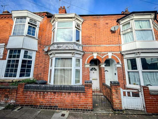 House for sale in Bede Island, Leicester